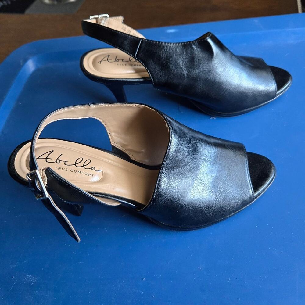Abella Black Heels Pumps sz 8.5 Womens peep toe Open Side Design Buckle